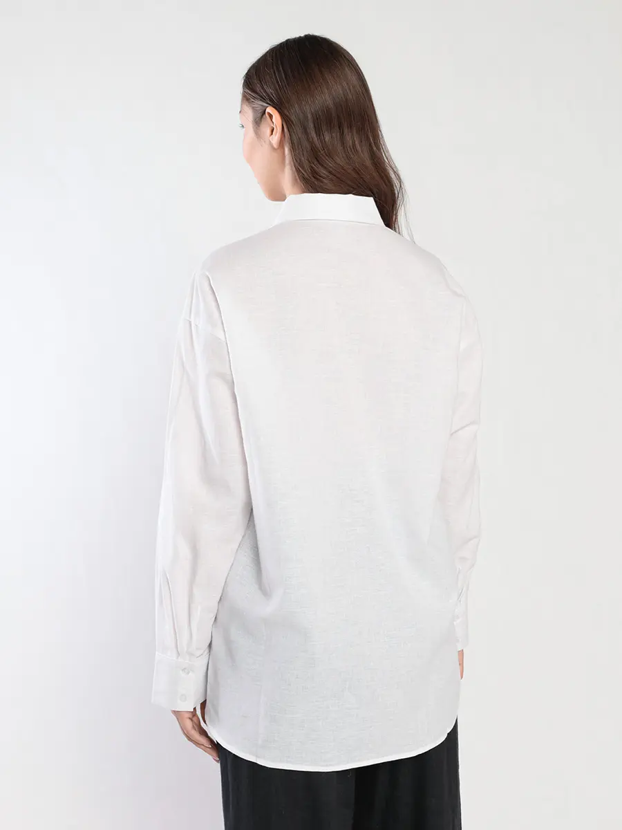 Блуза свободного кроя из фактурной ткани